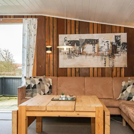 8 Person Holiday In